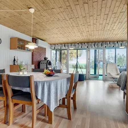 2 Bedroom In Vakantiehuis *