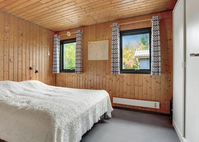 2 Bedroom In * Storvorde